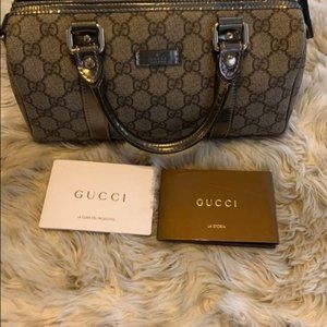 Gucci purse n lv wallet